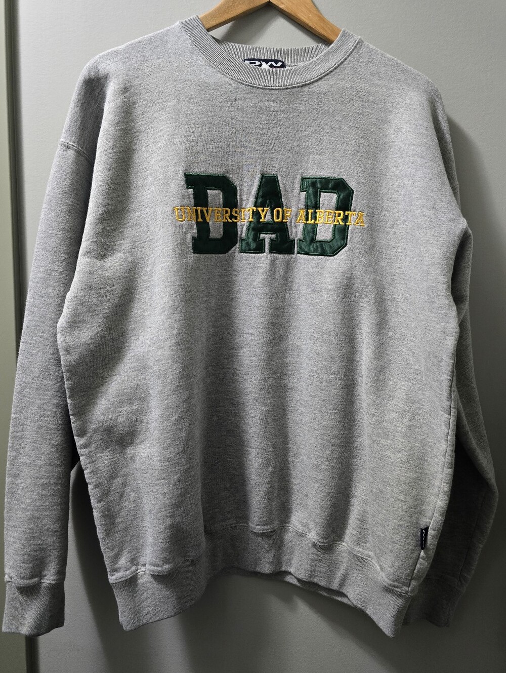 University of Alberta Grey DAD Crewneck Sweater Size Large